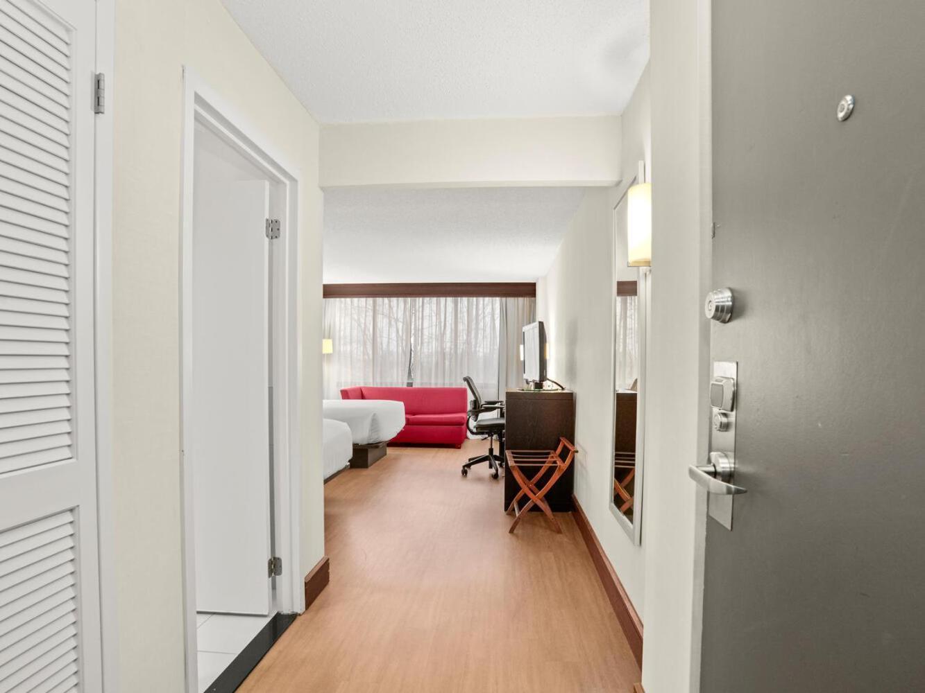 The Armon & Conference Center Hotel