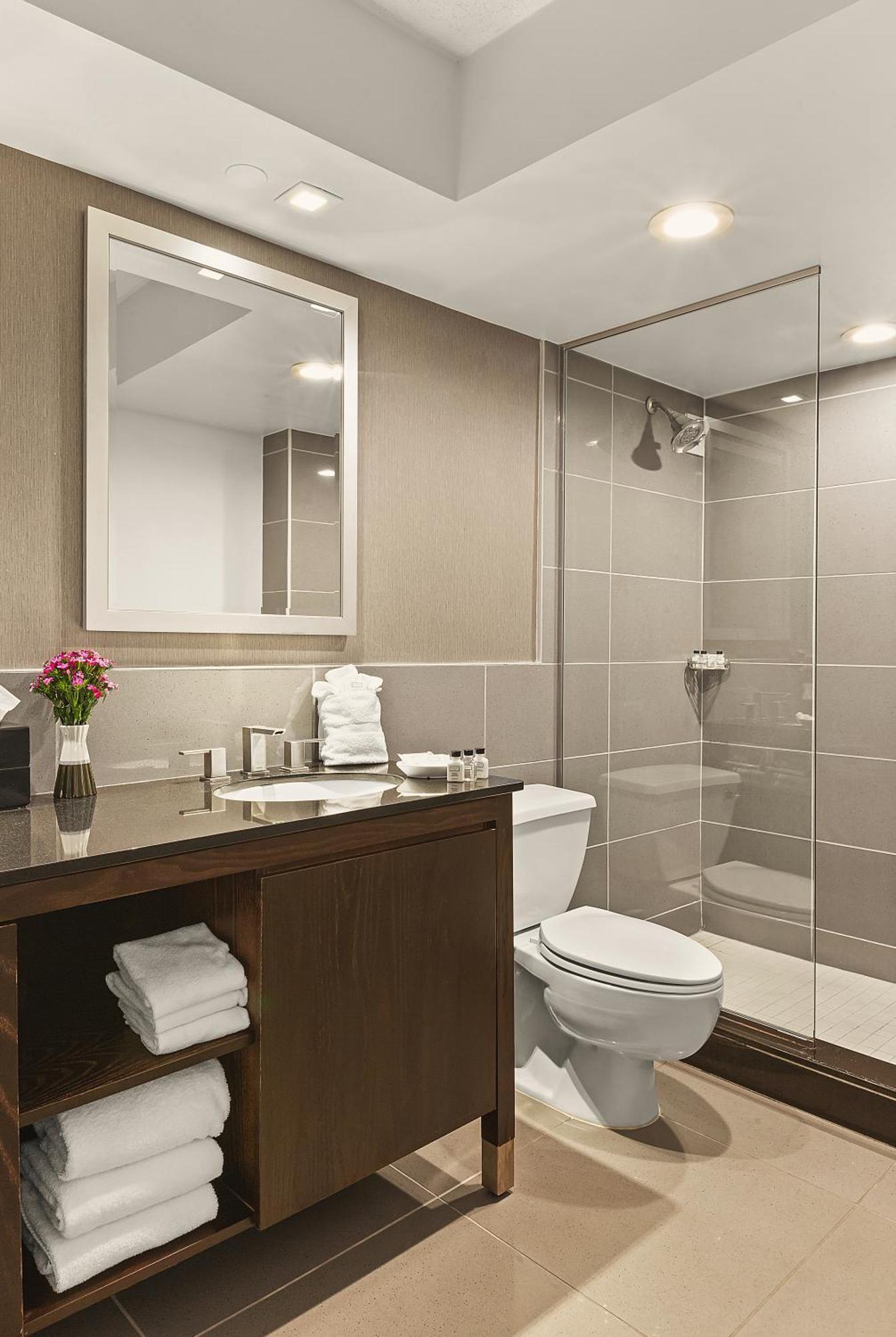 The Armon & Conference Center Hotel